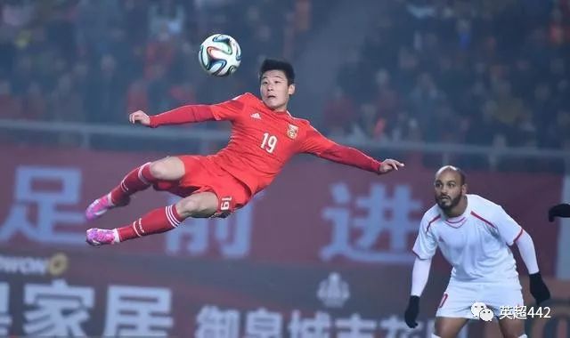  巴黎圣日耳曼报价英超铁卫 防线补强倒计时  